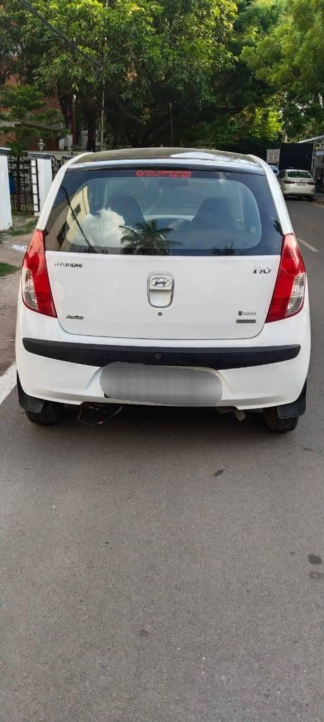 https://images10.gaadi.com/usedcar_image/4122030/original/processed_56d7055132b91ad95df0506ebd9f2315.jpg?imwidth=6402