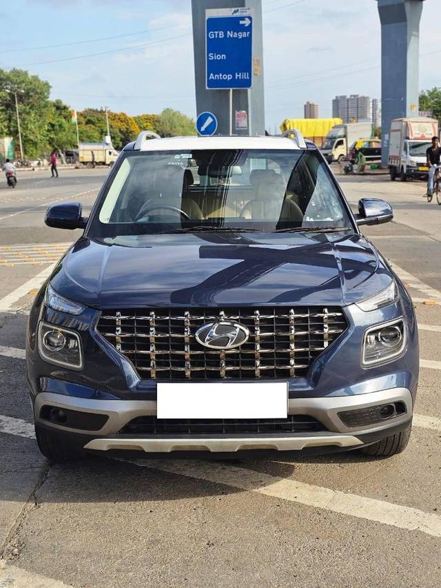 https://images10.gaadi.com/usedcar_image/4122087/original/processed_0e7b546522bc6b19bd606f72bd26f8ae.jpeg?imwidth=6401