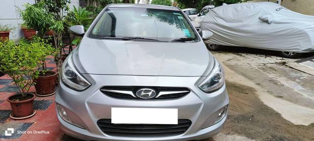 https://images10.gaadi.com/usedcar_image/4122094/original/processed_a1a26e9f-fc29-40fb-a396-84c598c0540e.jpg?imwidth=6400