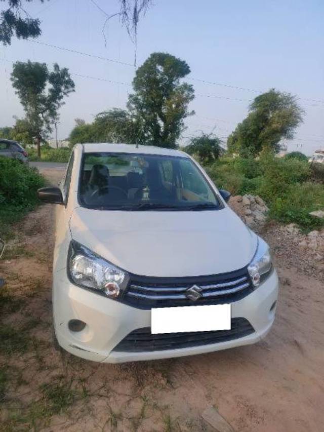 https://images10.gaadi.com/usedcar_image/4122126/original/processed_a0301eb3-e443-4d80-a48a-bca2f57eddce.jpg?imwidth=6401