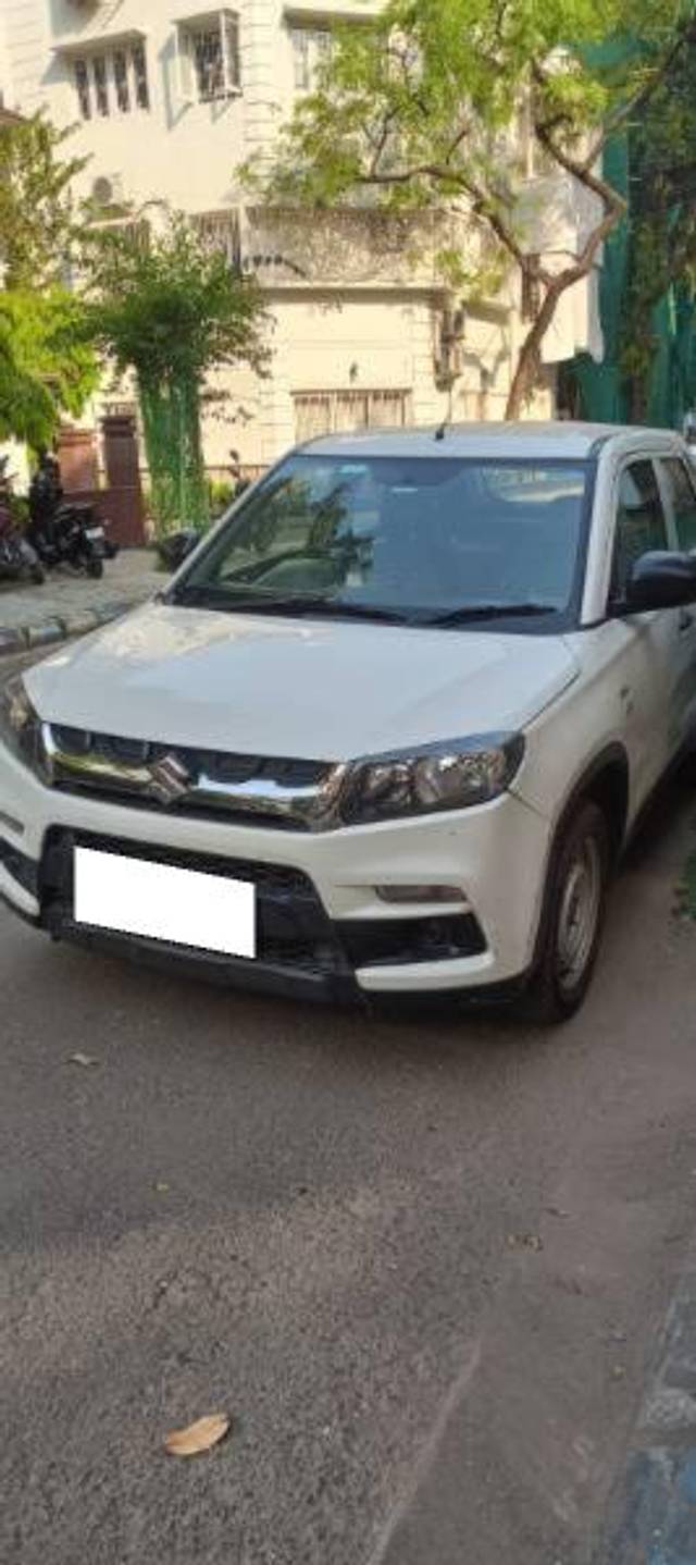 https://images10.gaadi.com/usedcar_image/4122253/original/processed_dd31e6b9-6168-4966-859e-bcbfdbecb27a.jpeg?imwidth=6401