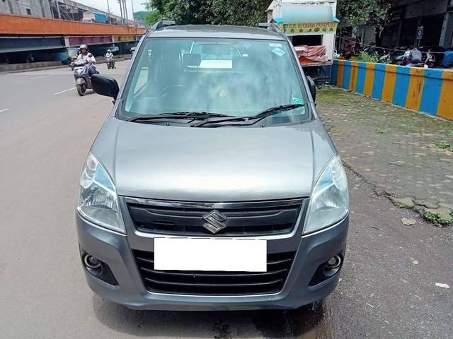 https://images10.gaadi.com/usedcar_image/4122277/original/processed_a98709480e7dd4f7b721321d980acc6e.jpg?imwidth=6402