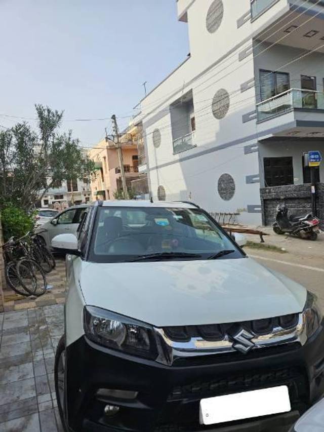 https://images10.gaadi.com/usedcar_image/4122754/original/processed_45e895f5-6d36-4e48-96a2-d88f7c121fa8.jpg?imwidth=6401