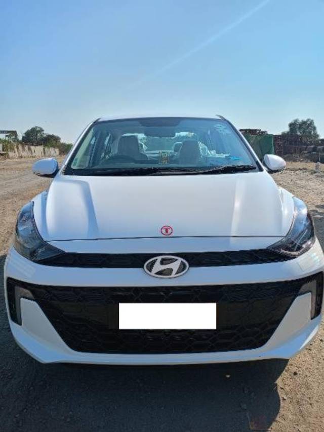 https://images10.gaadi.com/usedcar_image/4122763/original/processed_918bc281-3107-48f3-a720-aa394b9a2974.jpg?imwidth=6400