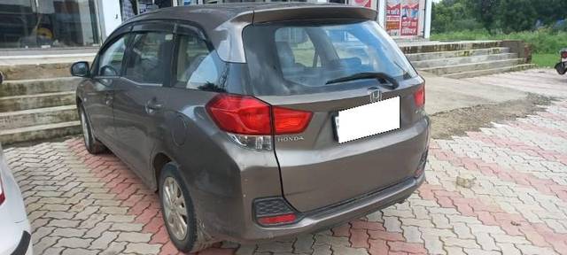 https://images10.gaadi.com/usedcar_image/4122766/original/processed_f3f11247-63fe-4a98-b6e3-e68e803c10b6.jpg?imwidth=6402