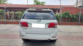 Toyota Fortuner 2011-2016 Toyota Fortuner 4x4 MT