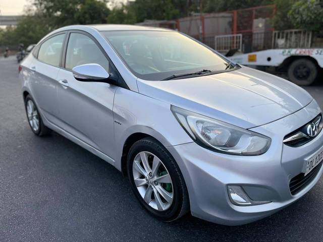 https://images10.gaadi.com/usedcar_image/4122946/original/processed_2cd83f70163d8c4de38aab4d9655575e.jpg?imwidth=6400