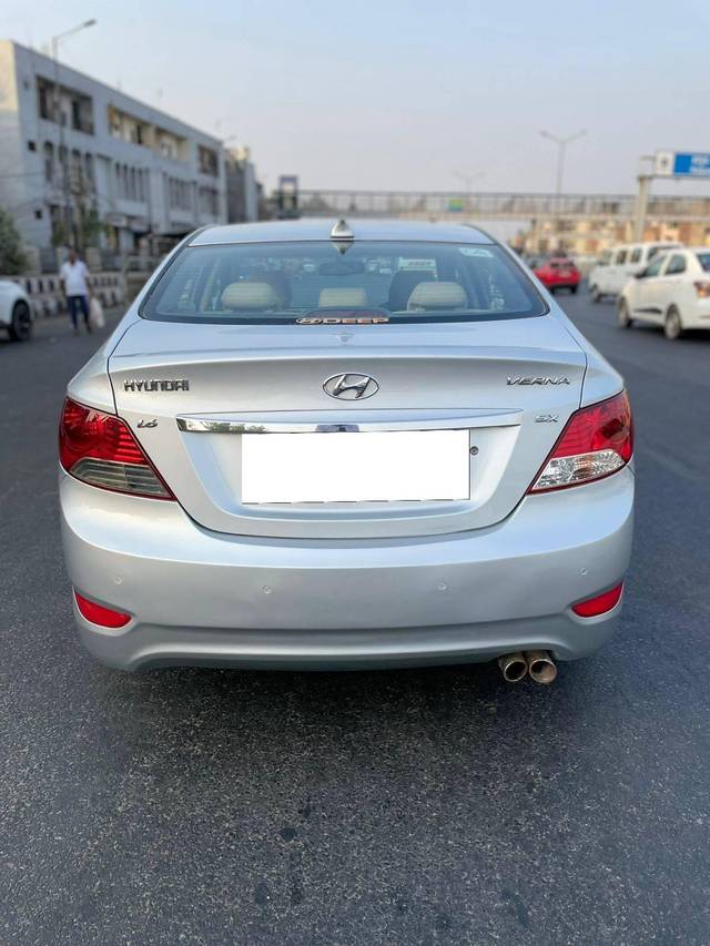 https://images10.gaadi.com/usedcar_image/4122946/original/processed_4a3d9e667495a5c68ba091bcb5baa853.jpg?imwidth=6402