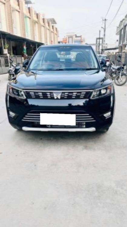 Mahindra XUV300 W8 Option Diesel BSVI