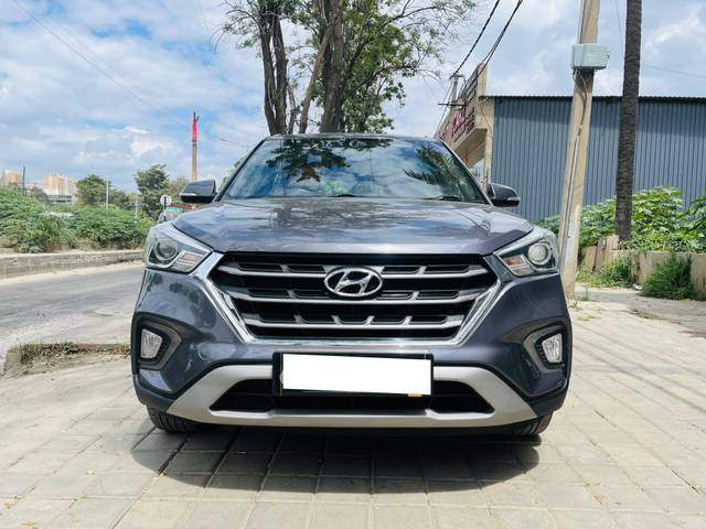 https://images10.gaadi.com/usedcar_image/4123037/original/processed_20ff56f7a1af32fe7e22ec16aacddfa7.jpg?imwidth=6402