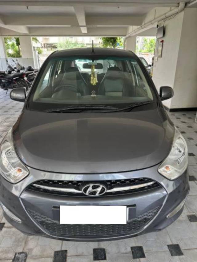 https://images10.gaadi.com/usedcar_image/4123045/original/processed_e40f8a73-6791-4d83-89cf-58154eb77aaf.jpeg?imwidth=6400