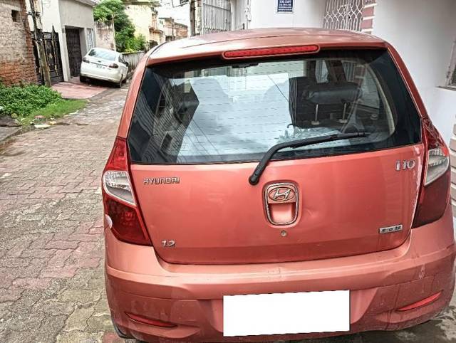 https://images10.gaadi.com/usedcar_image/4123063/original/processed_6ddd42ec-8429-456f-9ca5-6fc5060cc14b.jpg?imwidth=6401