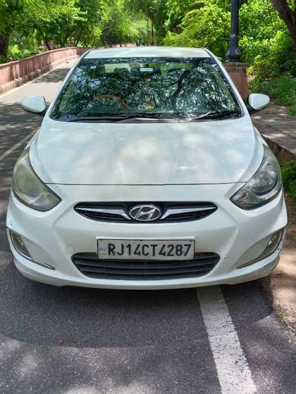 Hyundai Verna 1.6 CRDI