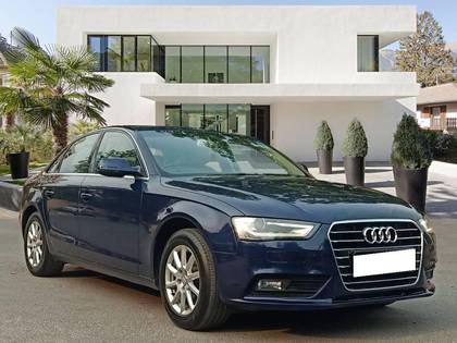 Audi A4 35 TFSi Premium