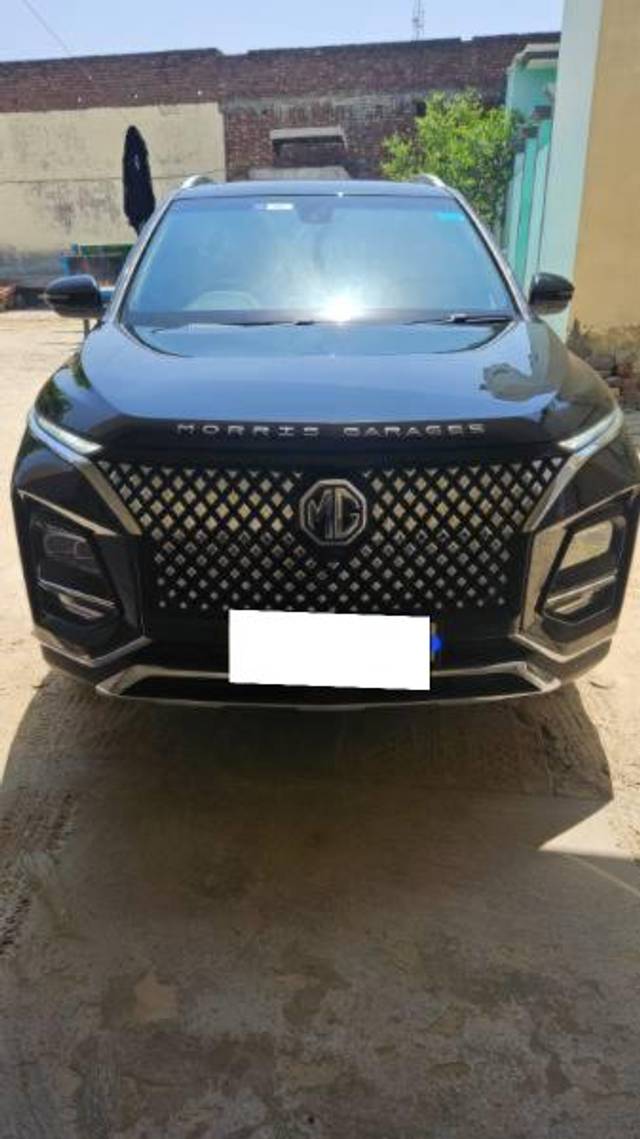 https://images10.gaadi.com/usedcar_image/4123160/original/processed_dbbb818f-3243-4440-ab4f-a3b26425e8dd.jpg?imwidth=6400