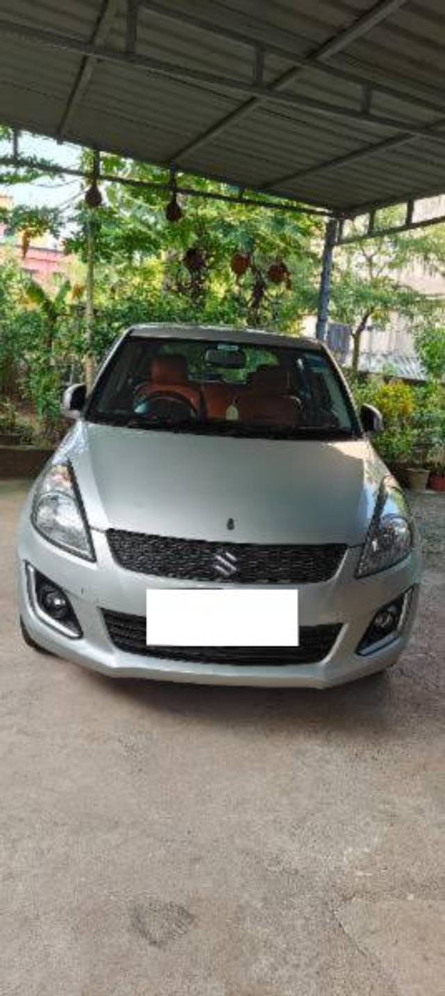 https://images10.gaadi.com/usedcar_image/4123283/original/processed_eefb20b4-b8d3-4eac-a2e1-51dbce101640.jpg?imwidth=6400