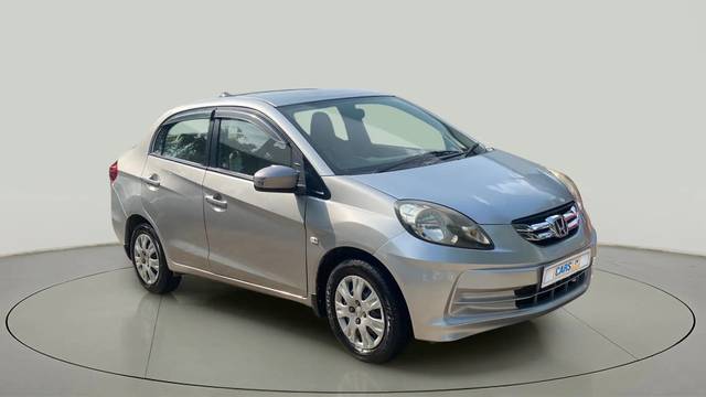 https://images10.gaadi.com/usedcar_image/4123286/original/e690e5e2c1a0bbe4aaca03c7324b6788.jpg?imwidth=6400