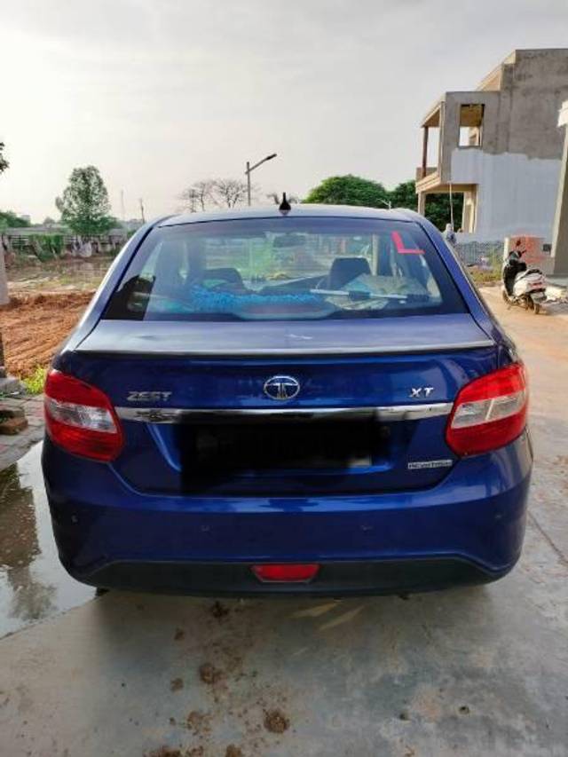 https://images10.gaadi.com/usedcar_image/4123296/original/processed_d75b632b-f30d-4e67-9a7c-0f8034b0bfac.jpg?imwidth=6402