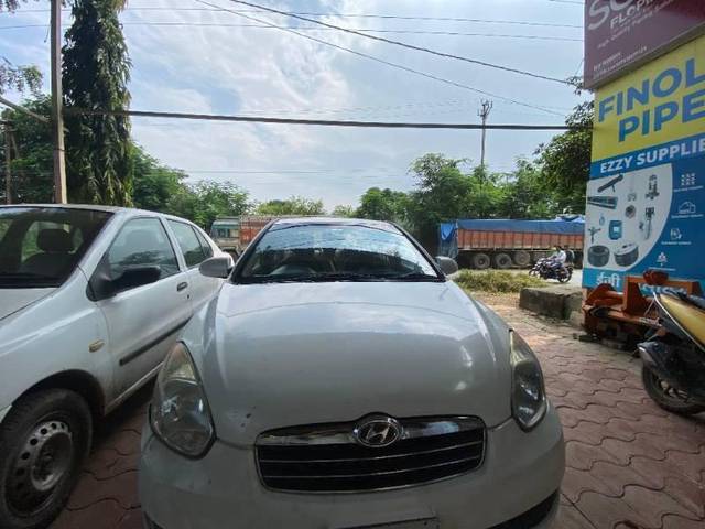 https://images10.gaadi.com/usedcar_image/4123327/original/processed_835e9098-aebb-4704-9092-0f3e118d8650.jpeg?imwidth=6402