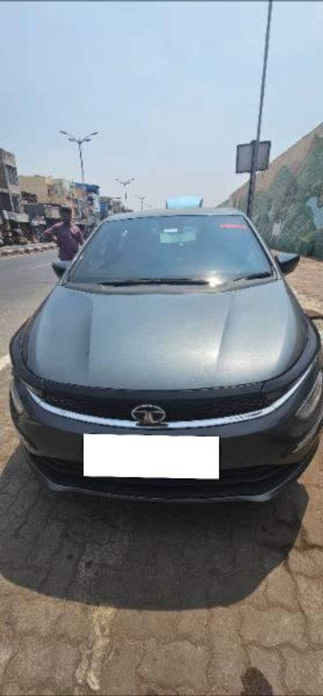 https://images10.gaadi.com/usedcar_image/4123345/original/processed_26461968-c2de-4fa9-b48c-ca7068004dc0.jpg?imwidth=6400