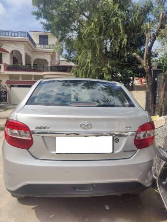 https://images10.gaadi.com/usedcar_image/4123363/original/processed_4a68b06e-ffb5-40f0-aa10-5d1dfbc49d65.jpg?imwidth=6402