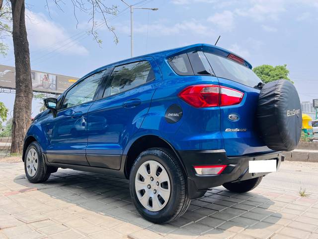 https://images10.gaadi.com/usedcar_image/4123451/original/processed_0c69a3172b63b17308e66e5b03d92313.jpg?imwidth=6401