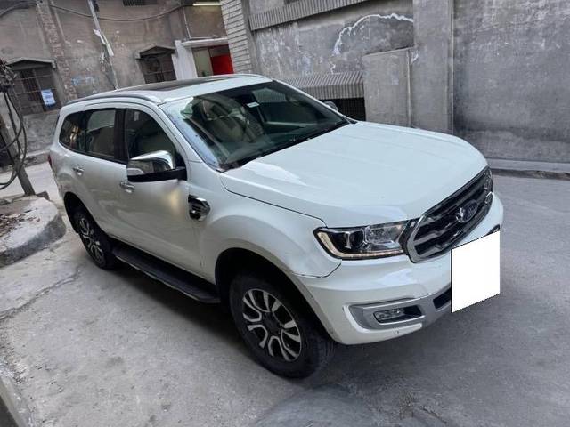 https://images10.gaadi.com/usedcar_image/4123588/original/processed_9e0505c6-bf46-4757-886b-84e9f9b34b64.jpg?imwidth=6400