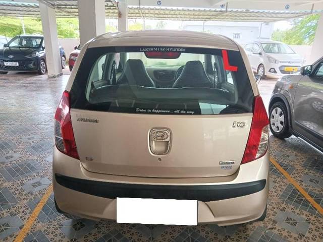 https://images10.gaadi.com/usedcar_image/4123630/original/processed_cf9cd924-e123-4877-85a0-51df1d7af8ff.jpg?imwidth=6401