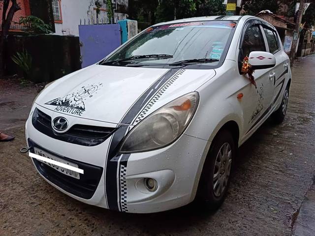 https://images10.gaadi.com/usedcar_image/4123679/original/processed_d220670119ffa614737da098ca29face.jpg?imwidth=6401