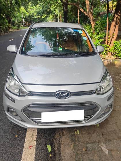 Hyundai Grand i10 Magna CNG