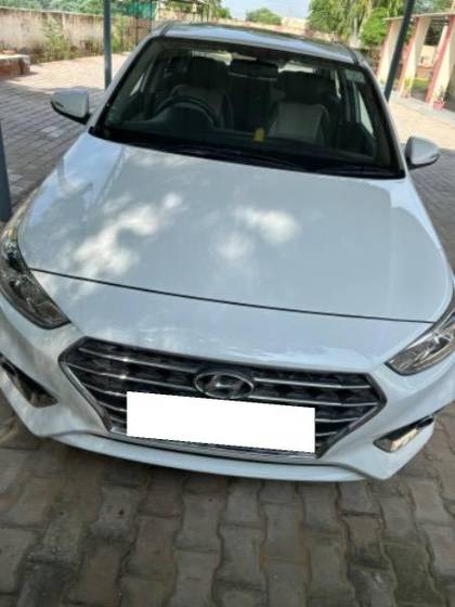 Hyundai Verna CRDi 1.6 AT SX Option