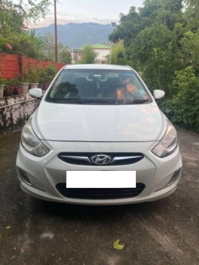 https://images10.gaadi.com/usedcar_image/4123792/original/processed_cd0eaf87-0ac7-4d9f-ac8a-fe2088e937dd.jpg?imwidth=6400