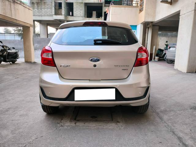 https://images10.gaadi.com/usedcar_image/4123843/original/processed_29cf2e133969b8f73192c40c0df58c24.jpg?imwidth=6402