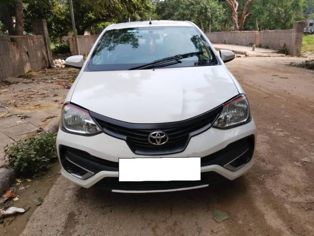 https://images10.gaadi.com/usedcar_image/4123848/original/processed_9d4212c5-7faf-4a2e-b1f9-91313be4f240.jpg?imwidth=6400