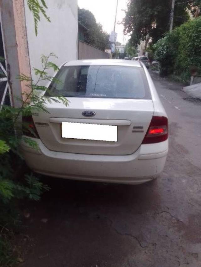 https://images10.gaadi.com/usedcar_image/4123997/original/processed_fd2acc6b-a5c1-4fc8-8453-2d7a8080ac3e.jpg?imwidth=6401