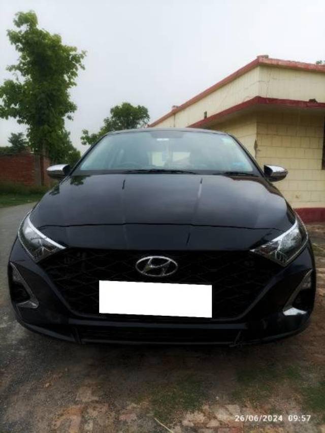 https://images10.gaadi.com/usedcar_image/4124202/original/processed_02a61051-8439-450b-a539-ec4cd3ceb6f0.jpg?imwidth=6400