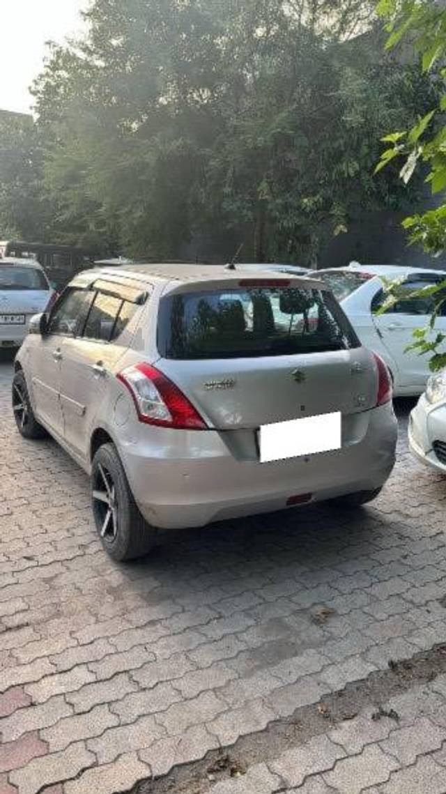 https://images10.gaadi.com/usedcar_image/4124249/original/processed_20e70b48-92f4-4462-8f1e-10fcabbe44de.jpeg?imwidth=6401