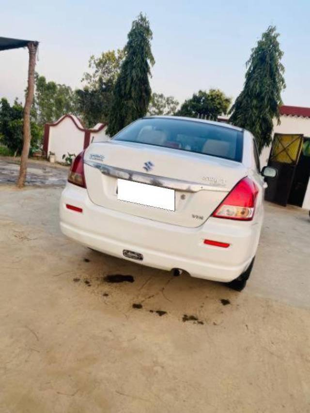 https://images10.gaadi.com/usedcar_image/4124258/original/processed_7d45b340-8f8c-41ba-9b13-7cd64de686a8.jpg?imwidth=6401