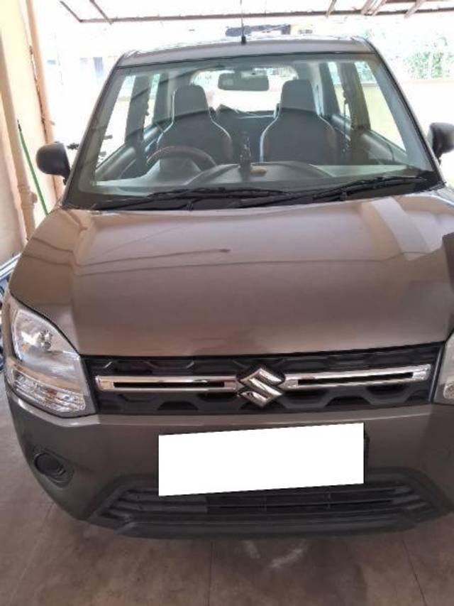 https://images10.gaadi.com/usedcar_image/4124400/original/processed_654fd59f-566e-4487-b6ee-a8a30bcc3534.jpg?imwidth=6400