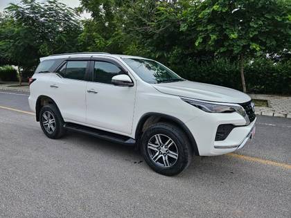 Toyota Fortuner 4X2 Diesel AT