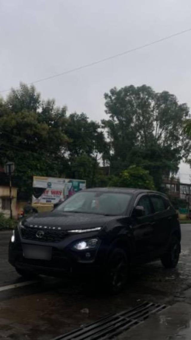 https://images10.gaadi.com/usedcar_image/4124707/original/processed_142d573a-9991-4544-835a-13b6bb7123a1.jpg?imwidth=6400