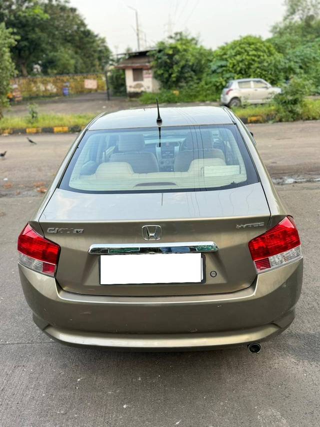 https://images10.gaadi.com/usedcar_image/4124911/original/processed_7a27c4cbcf09fb669e9b725e6f675b7d.jpg?imwidth=6402