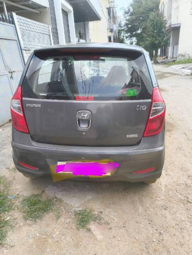 https://images10.gaadi.com/usedcar_image/4125042/original/processed_43334653-f29f-4d0d-8c67-fdc17b5bbf30.jpg?imwidth=6401