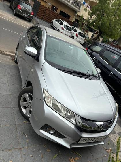 Honda City i DTEC SV