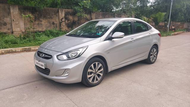 https://images10.gaadi.com/usedcar_image/4125146/original/processed_a691be9d765fa9c7a8c0ec97de99c501.jpg?imwidth=6402