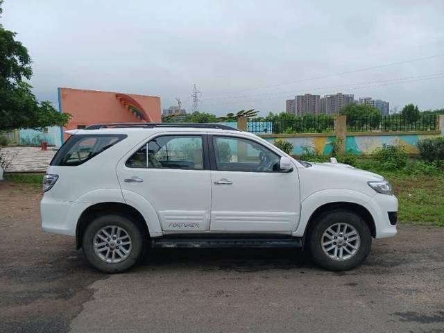 https://images10.gaadi.com/usedcar_image/4125204/original/processed_d904d47e-3e0b-42f1-a625-201577bd4e6b.jpg?imwidth=6401