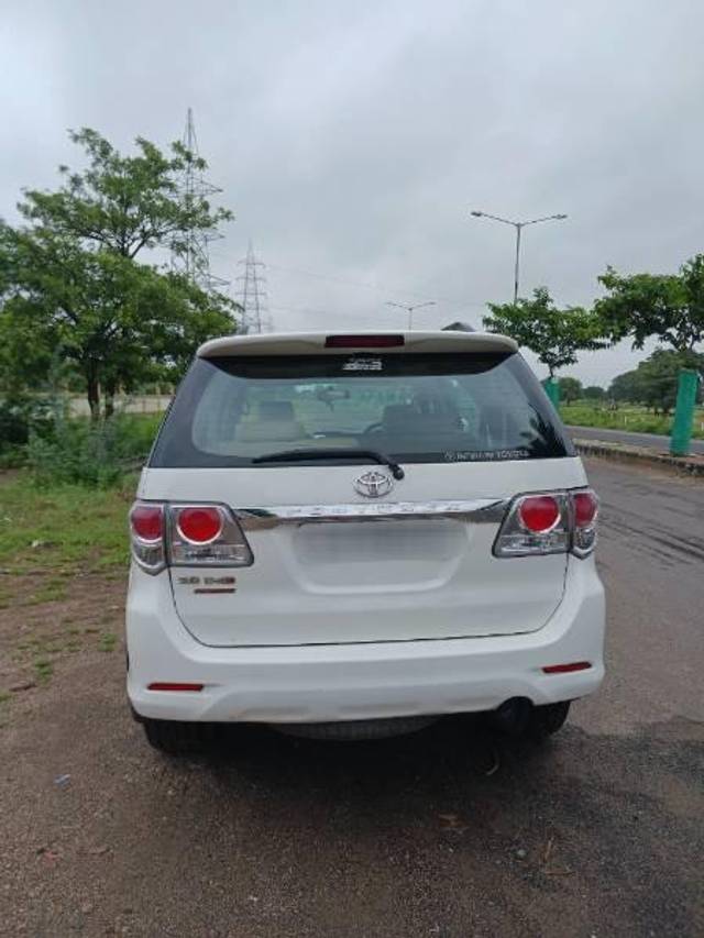 https://images10.gaadi.com/usedcar_image/4125204/original/processed_daa3bdf9-9c62-49fc-b87d-160ec332215e.jpg?imwidth=6402