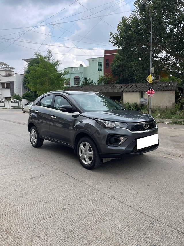 https://images10.gaadi.com/usedcar_image/4125252/original/processed_58301ff15ebb502c734c0aca000360f4.jpg?imwidth=6400