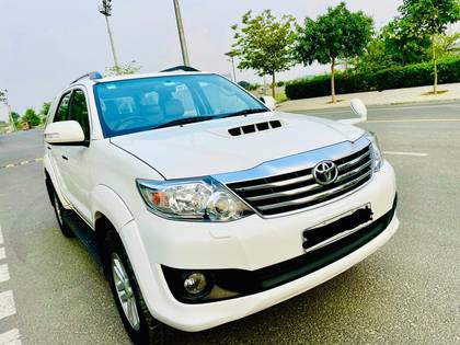 Toyota Fortuner 4x2 AT