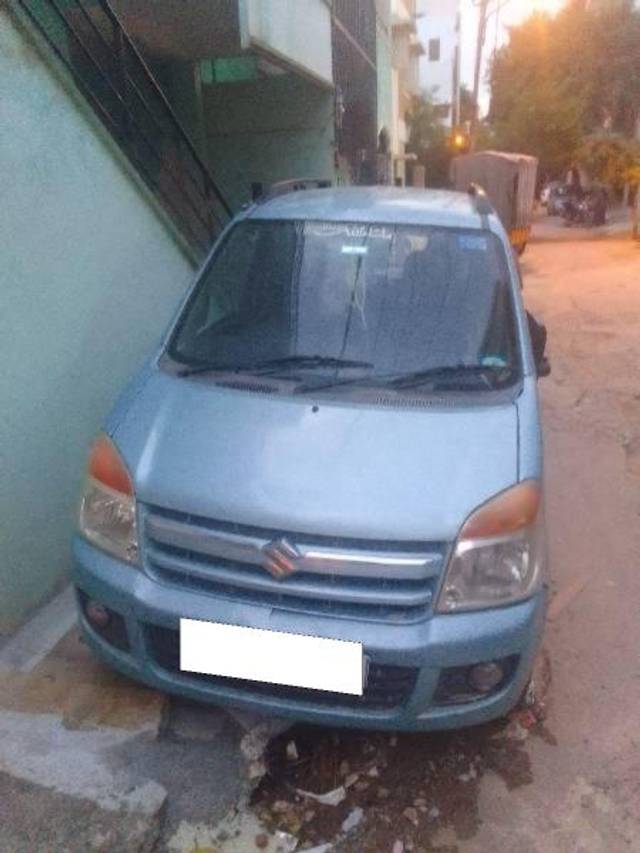 https://images10.gaadi.com/usedcar_image/4125353/original/processed_4094b82f-8aa0-45f8-b95e-56b25dda2adc.jpg?imwidth=6400